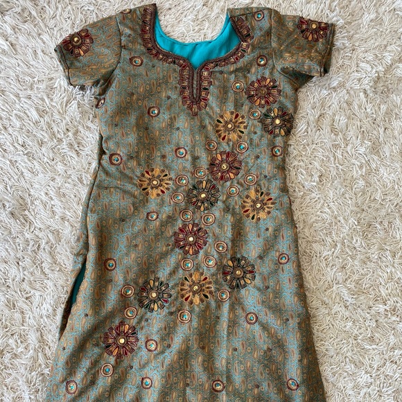 Flower gold and blue patiala style salwar - Picture 1 of 8